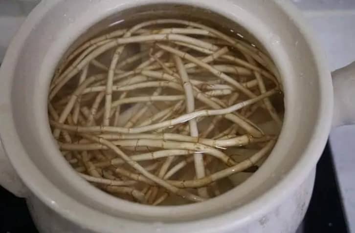 试管婴儿怀孕一周可以适量喝鱼腥草煮水吗？鱼腥草水的适用人群有哪些？
