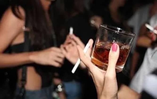 哪些因素会导致胎儿畸形? 胎儿发育不良会有哪些症状? 备孕人群请注意，这四大因素可致胎儿畸形！